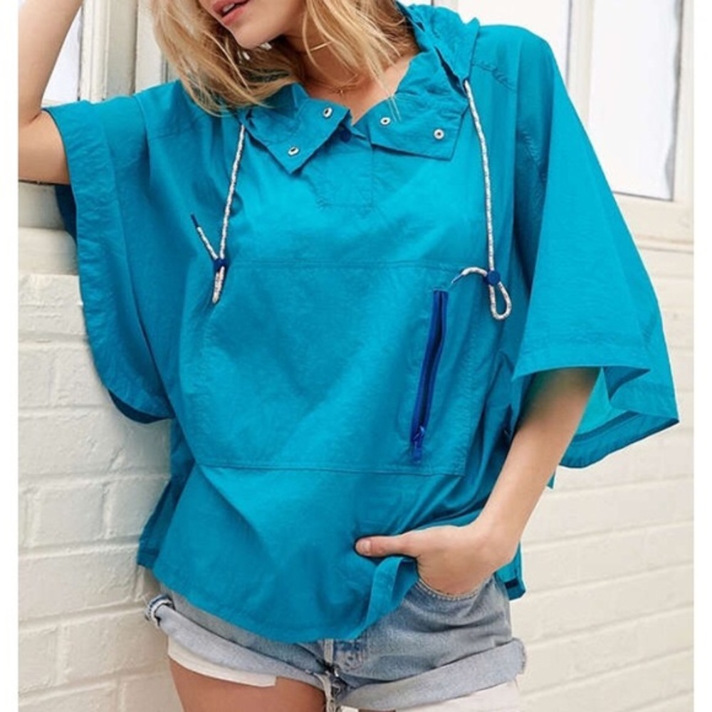 NWOT silence and noise pullover poncho